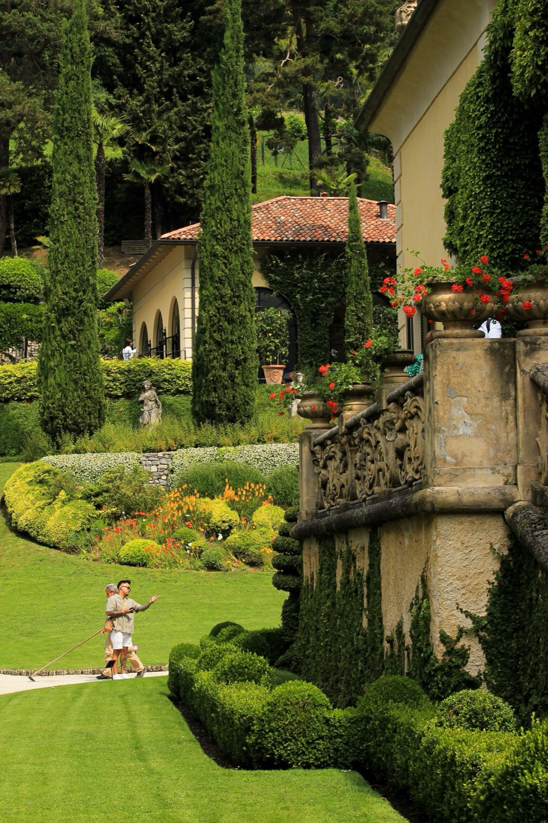 Lakecomo garden 2