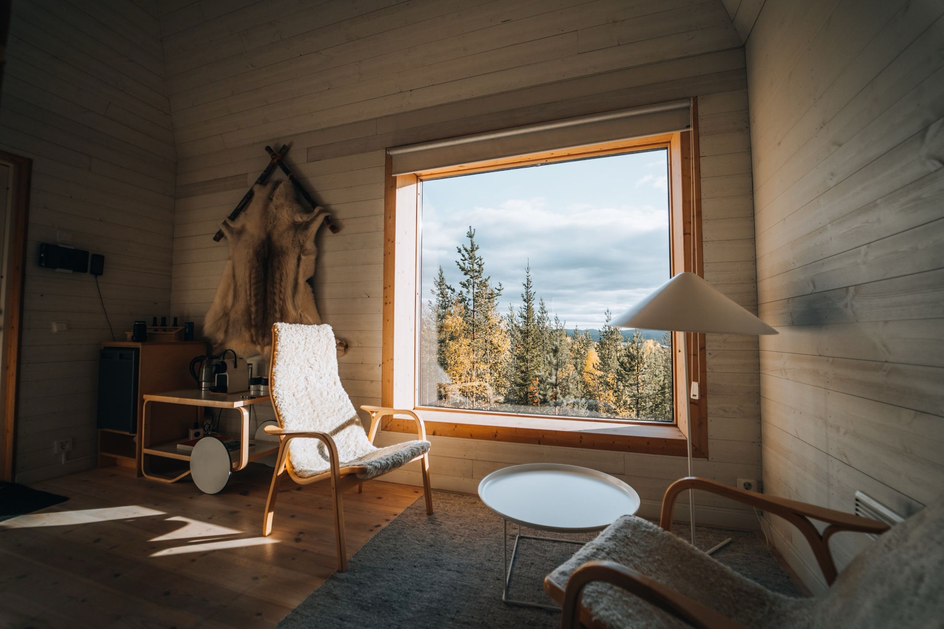Pine bedroom 2