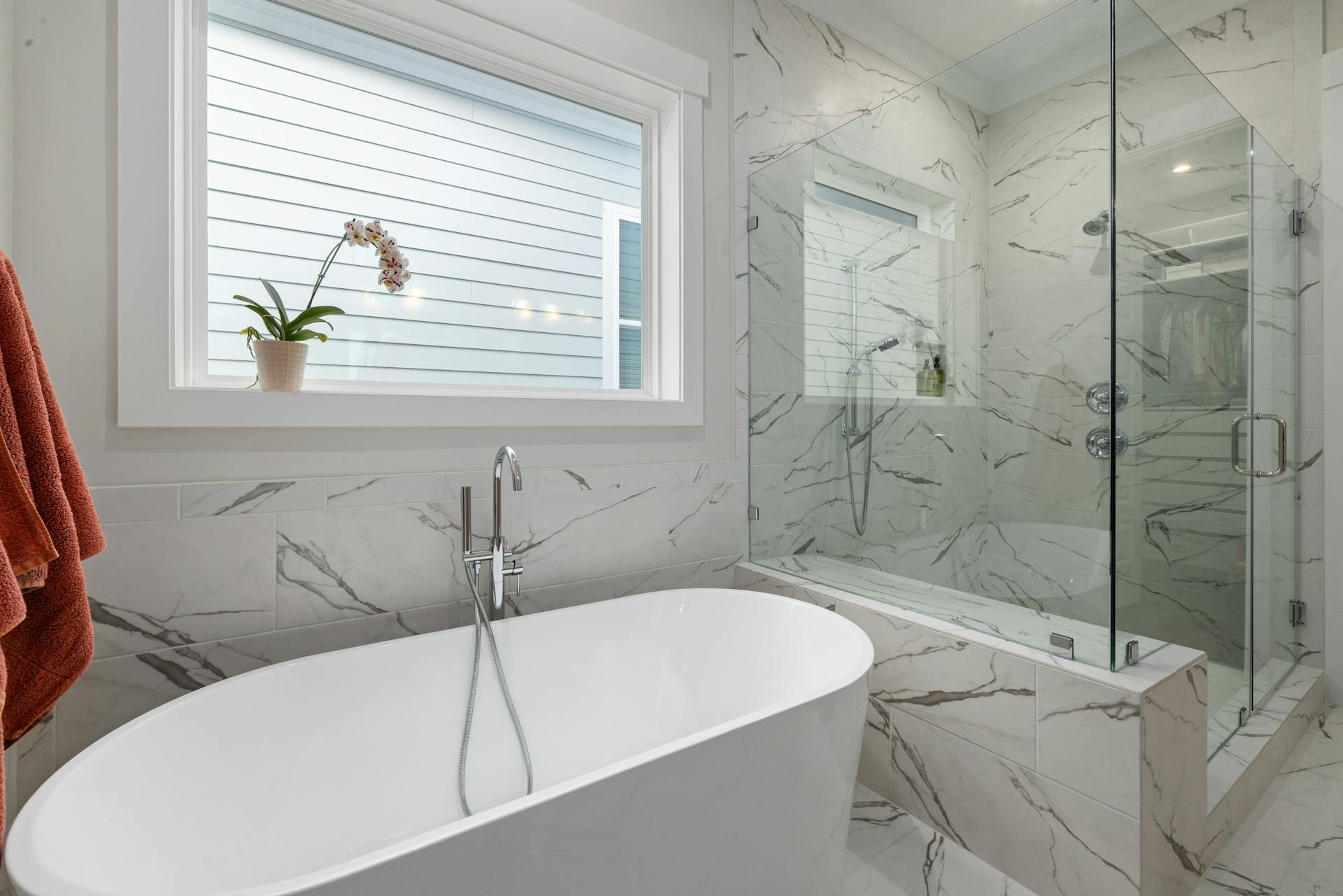 Primary bath, Weston Federal Colonial